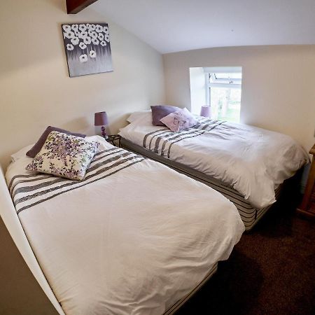 Tower View Villa Blackburn  Bagian luar foto