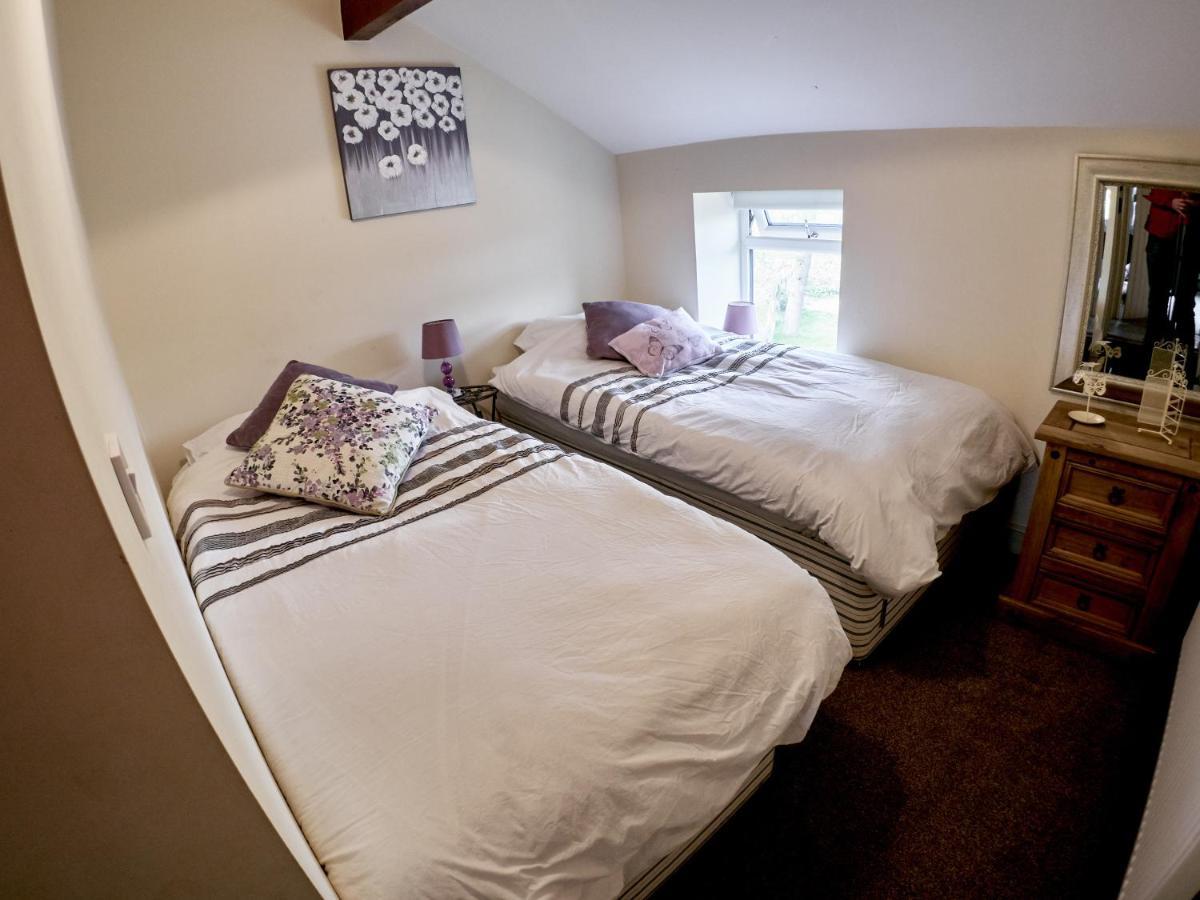 Tower View Villa Blackburn  Bagian luar foto