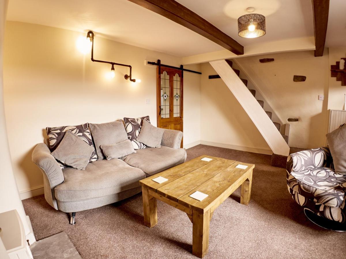 Tower View Villa Blackburn  Bagian luar foto